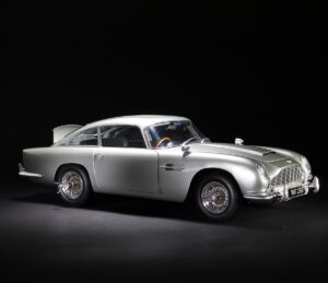 Agora Models Goldfinger Aston Marti...