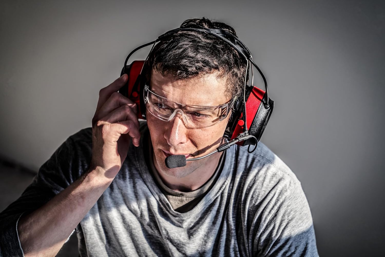 3M Pro-Comms Electronic Hearing Protection with Bluetooth Wireless Technology and External Microphones, Bluetooth Headphones, NRR 26 dB - Image 6