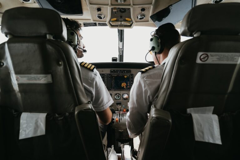 How to Maintain a Professional Look as Flight Crew